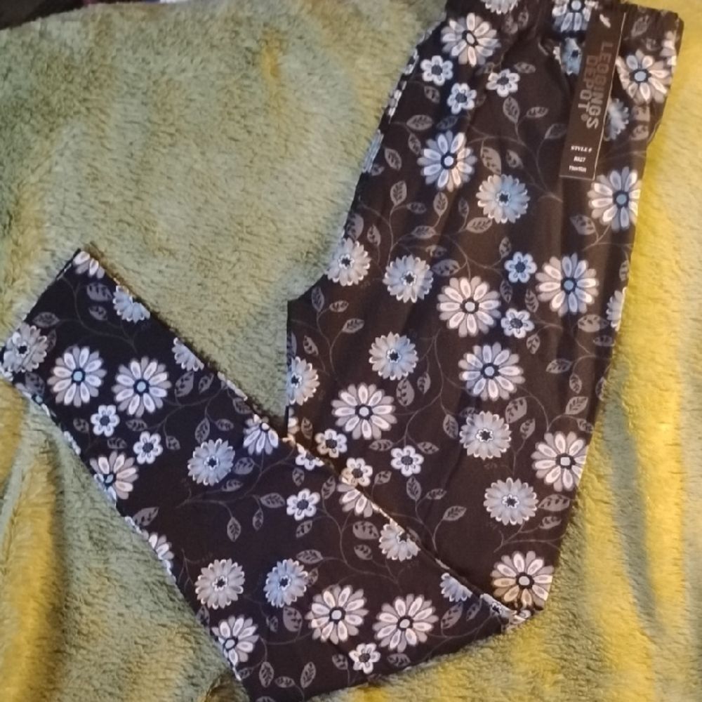 Leggings Depot Black and White Floral Jeggings